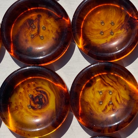 COPY - Bakelite Buttons - 25 - Picture 1 of 2